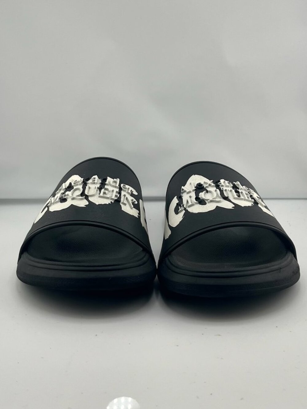 Alexander McQueen Logo Slides — Like NEW!! Size EU 37